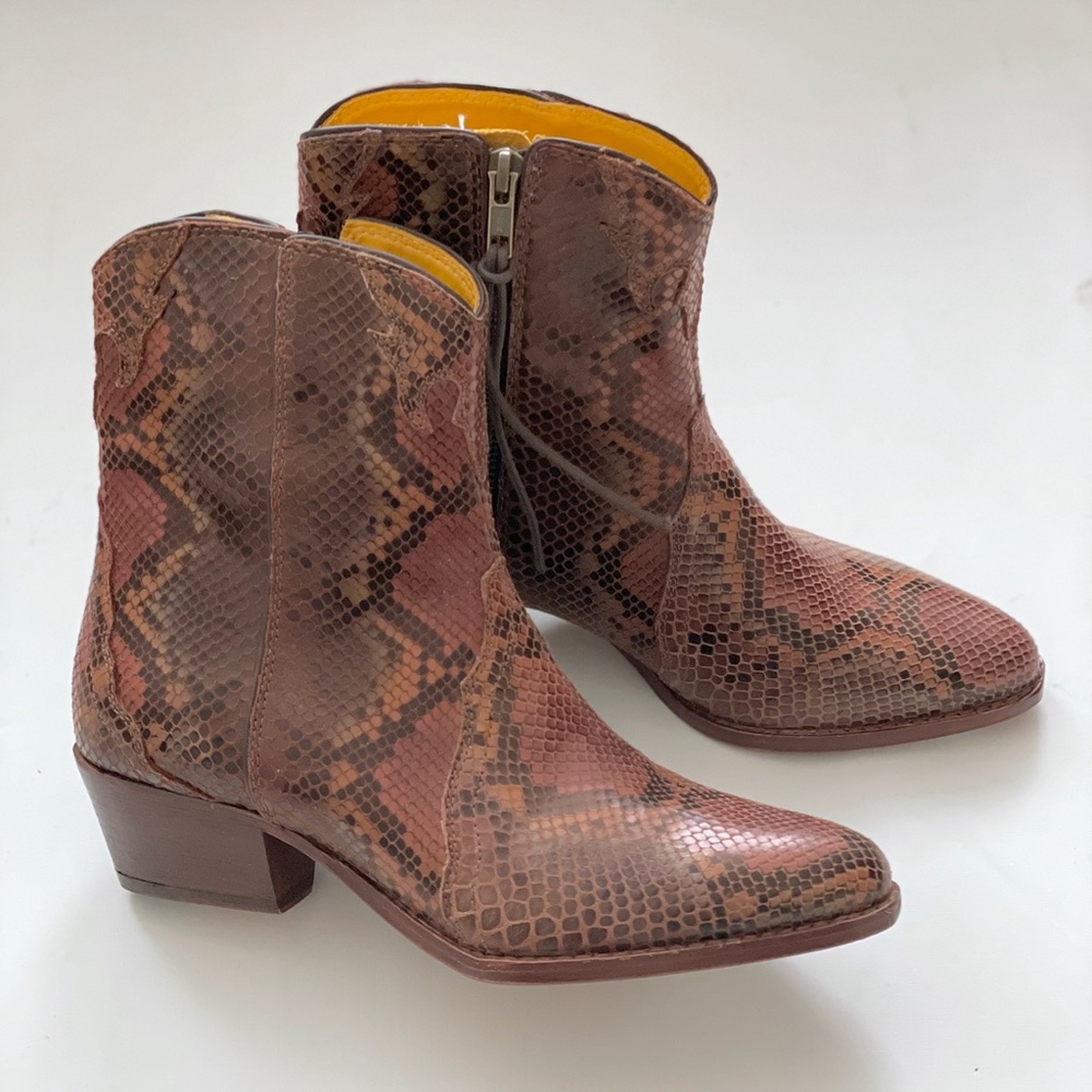 FREE PEOPLE New Frontier Leather Western Boots 38